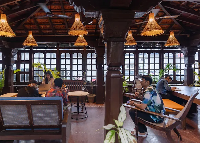 Madpackers Goa Anjuna - Bar