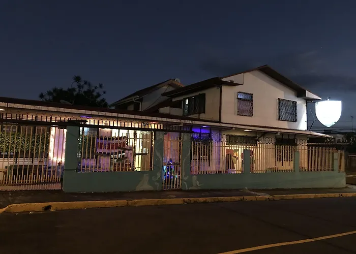 In The Wind Hostel And Guesthouse San Jose 