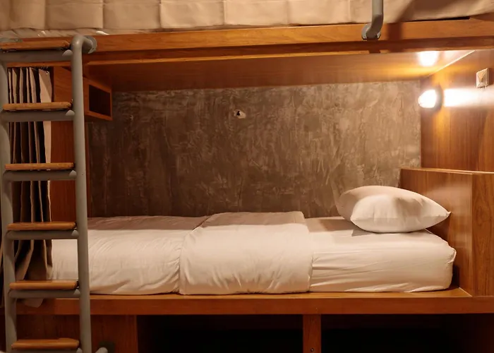 Rere Hostel - รีรีโฮสเทล Bangkok