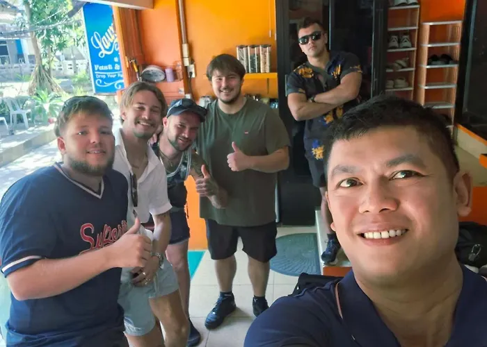 Voyagers Hostel Phi Phi Don