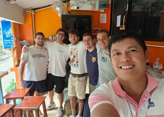 Voyagers Hostel Phi Phi Don