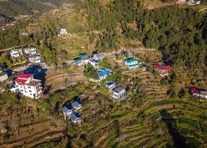 Pack Mukteshwar Hostel