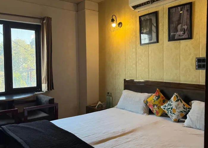 Nomads House Hostel Dehradun