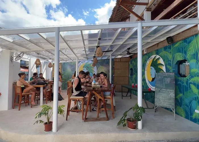 Chief Mau Moalboal Cebu Hostel