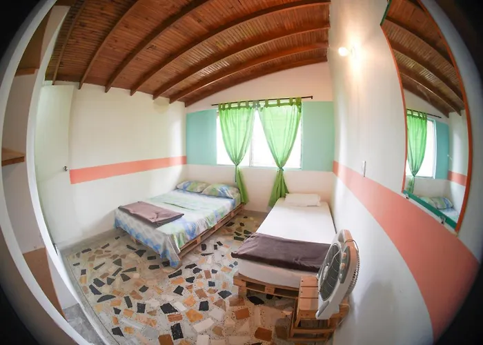 Hostal Paz Y Vida Medellin