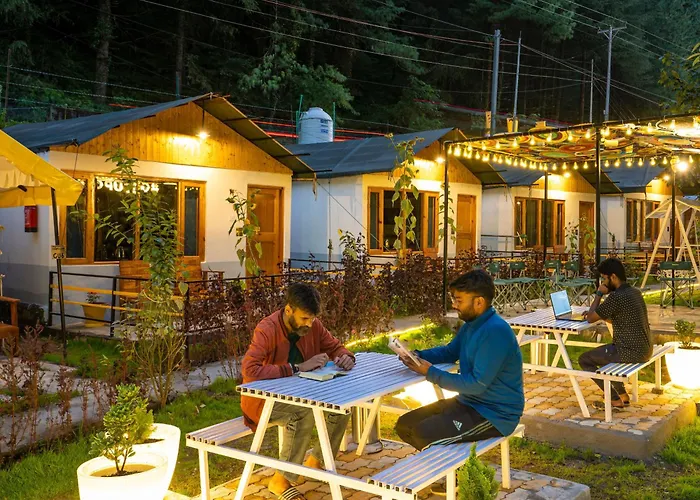 The Hosteller Kasol, Riverside