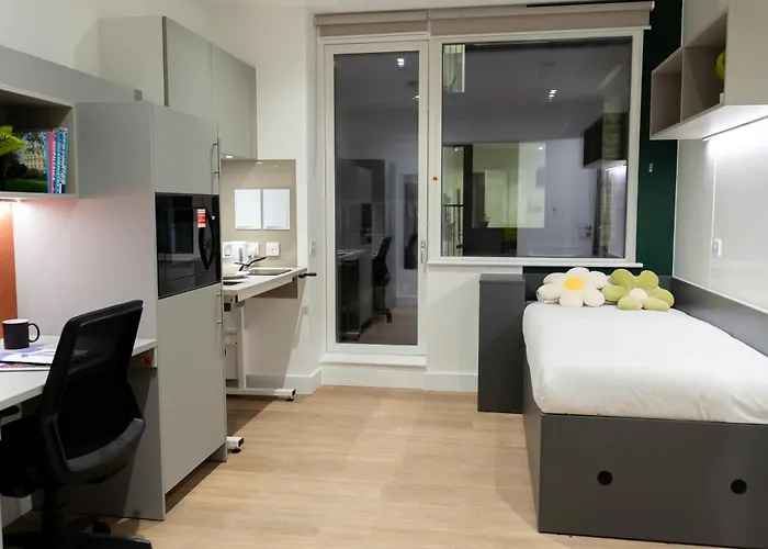 238 Kennington Lane International Students House Vauxhall London
