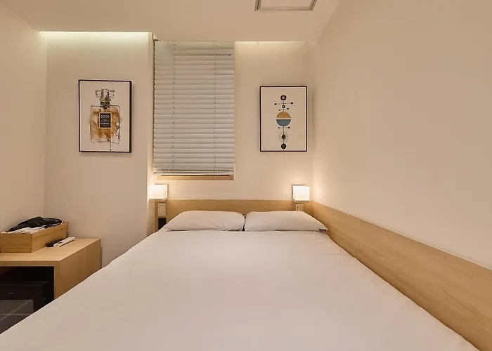 Artravel Myeongdong Hostel Seoul