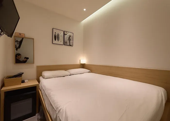 Artravel Myeongdong Hostel Seoul