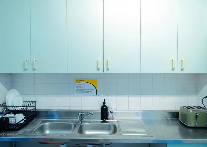 Lil Roo - Podbed Hostel Sydney