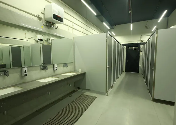 Metro Pod Hotel At New Delhi Metro & Railway Station