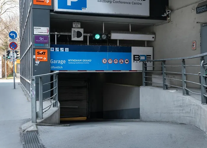 A&O Salzburg Hauptbahnhof Hotel
