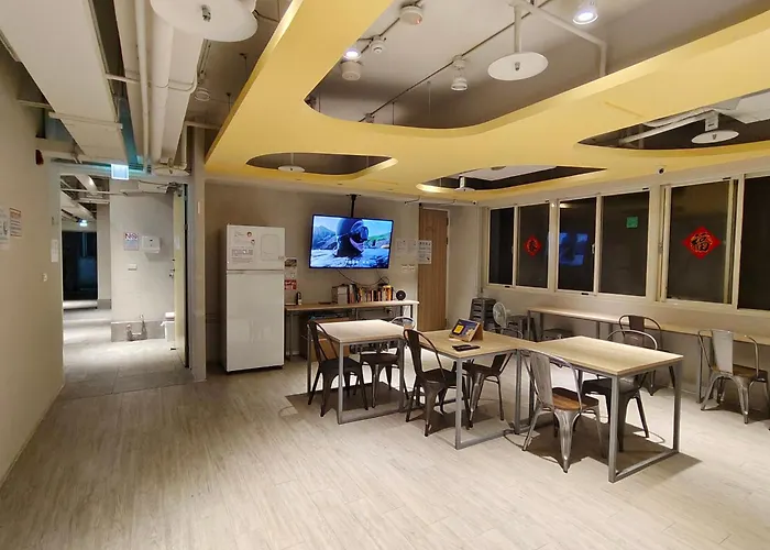 日初青旅 Sundaily Hostel 北車 Taipei