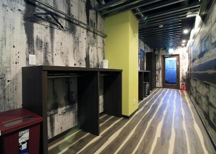 Bee-Hive Sugamo - Male Only Hostel Tokyo