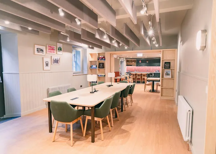 Code - The Court, Edinburgh Hostel