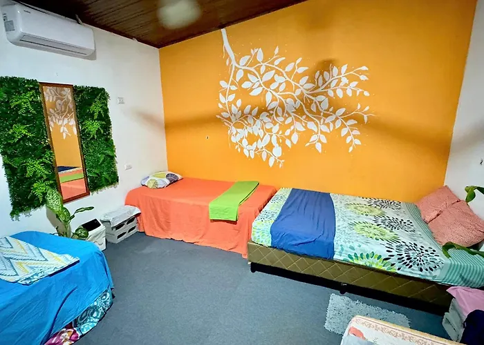 Passifloras Hostel Quepos