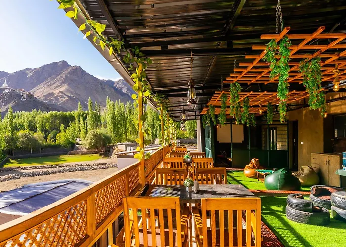 Rainbow Hostelier Leh