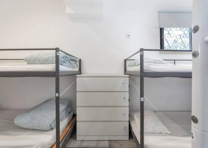 Blife Sun Hostel & Rooms Faro
