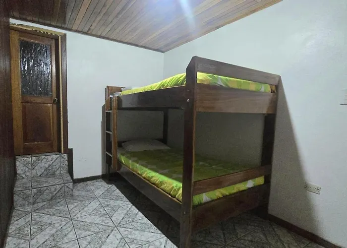 Monteverde Monkey Hostel