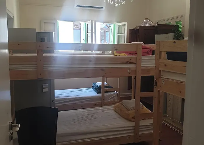 Hostl - Beds & Rooms - The Hostel Inn Paphos, Old Town