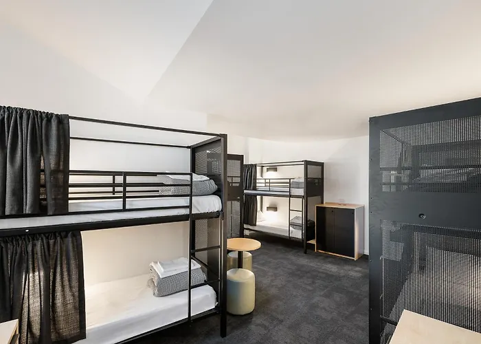 Yha Adelaide Central