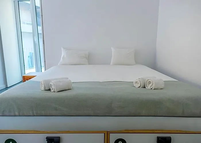 Moon Hill Sintra Hostel
