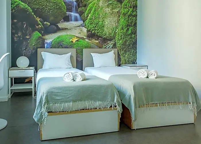 Moon Hill Sintra Hostel