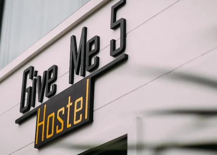 Give Me 5 Hostel Chiang Mai