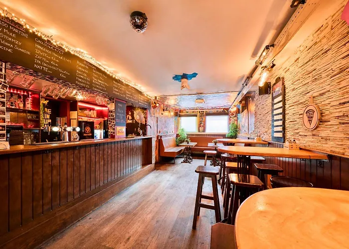 Flying Pig Uptown Pansiyon Amsterdam