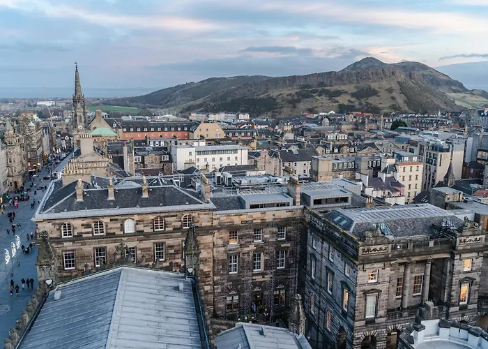 Code - The Court, Edinburgh Vandrehjem