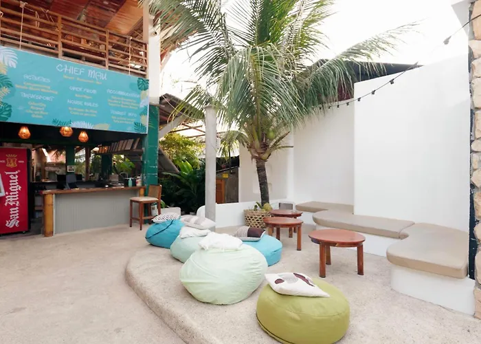 Chief Mau Moalboal Cebu Hostel