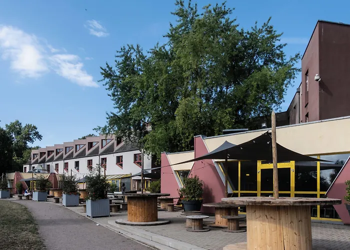 Auberge De Jeunesse Hi Strasbourg 2 Rives