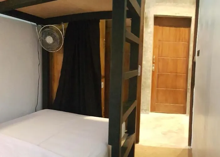 Dayon Hostel Coron