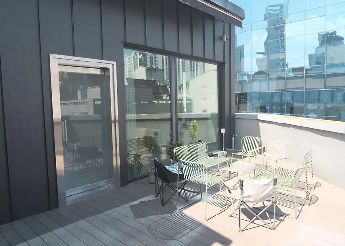 Upflo Hostel Seoul
