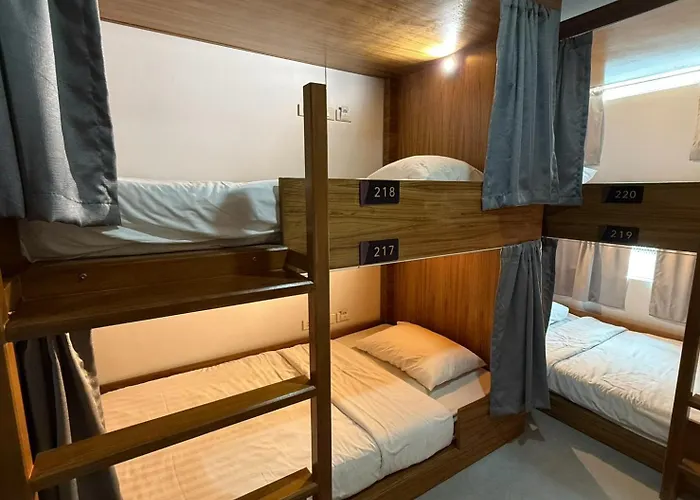 P168 Hostel Samui Chaweng 