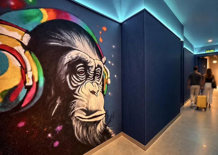 Coeo Hernan Ruiz Rooftop Pool Hostel Malaga