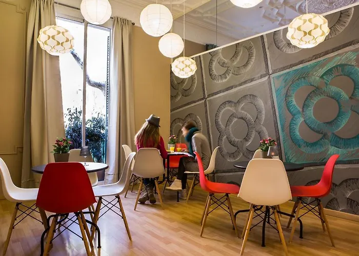 Born Barcelona Hostel (Adults Only)