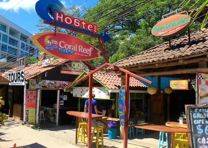 Coral Reef Surf Hostel And Camp Tamarindo