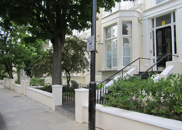 Belsize House Hostel London