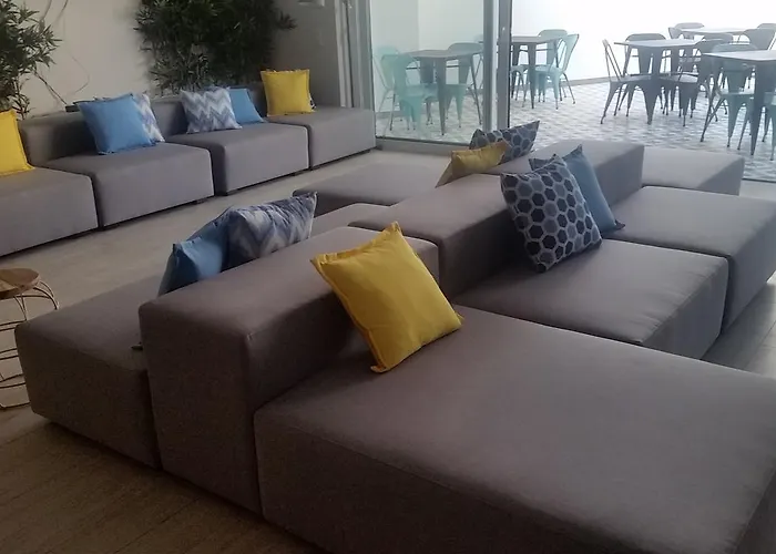 Topcity Hostel & Suites Lagos