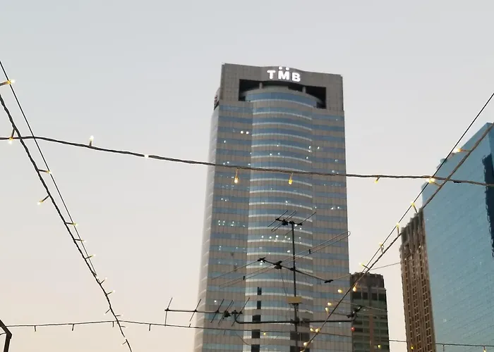 Bed To Bangkok Hostel