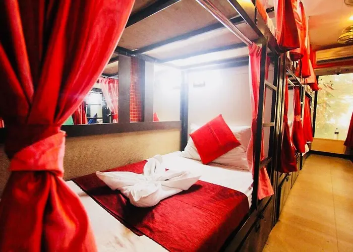 Town Hostel Mumbai - Ac Dormitory