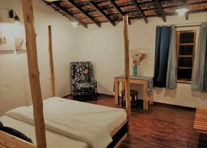 The White Balcao Hostel Panaji