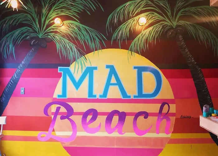 Mad Cat Hostel Osaka & Bar