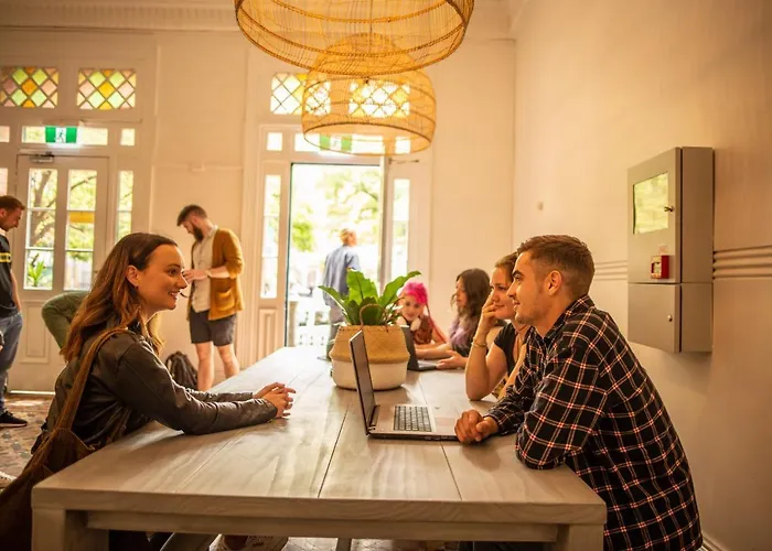 The Mansion Melbourne Hostel