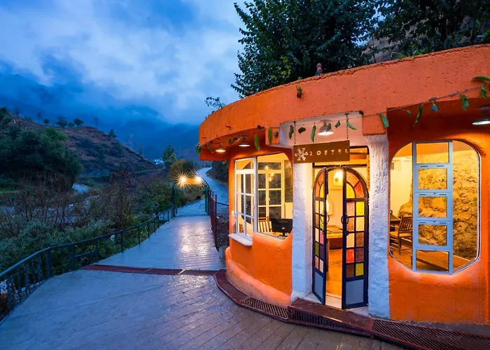 Zostel Plus Mussoorie, Kempty