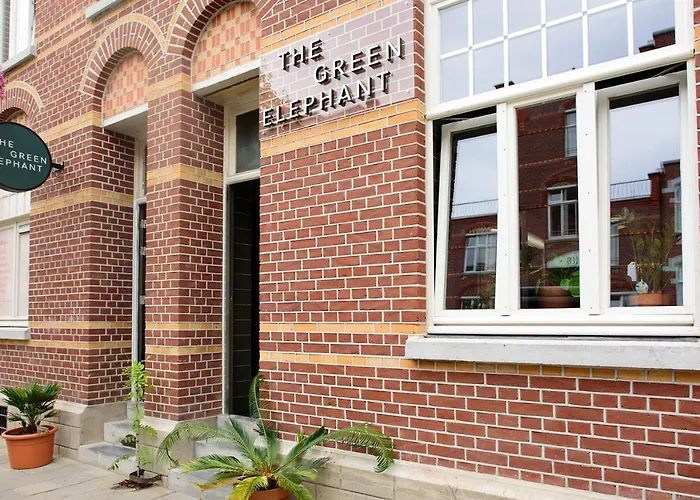 The Green Elephant Hostel & Spa Maastricht