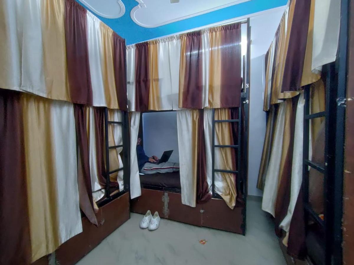 Hobbit House Hostel Rishikesh - Rishikesh, India